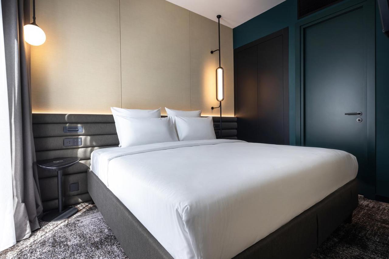 Novotel Living Almaty Jetisu 外观 照片