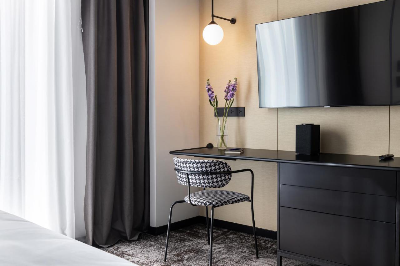 Novotel Living Almaty Jetisu 外观 照片
