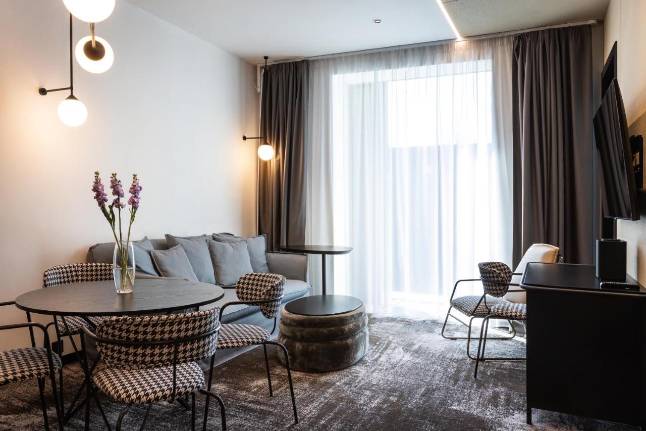 Novotel Living Almaty Jetisu 外观 照片