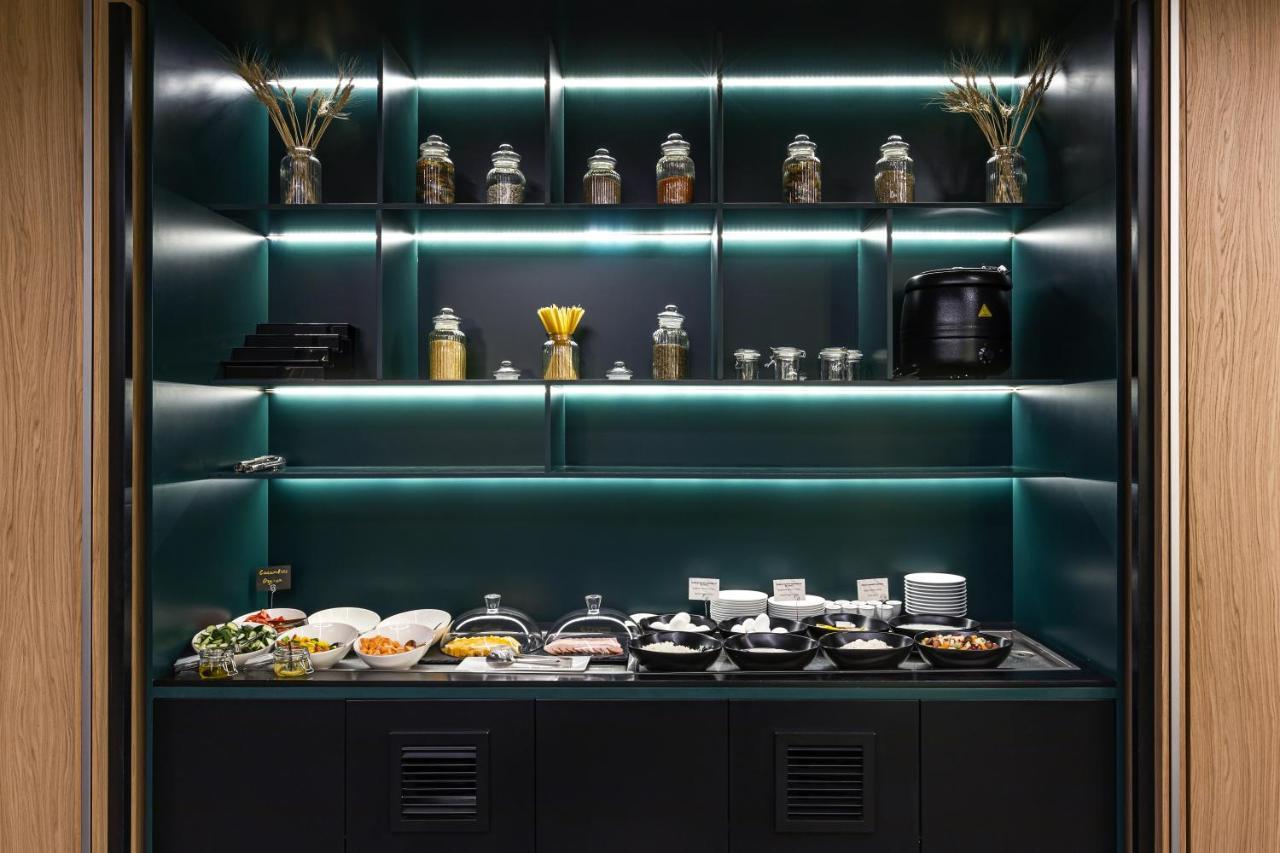 Novotel Living Almaty Jetisu 外观 照片