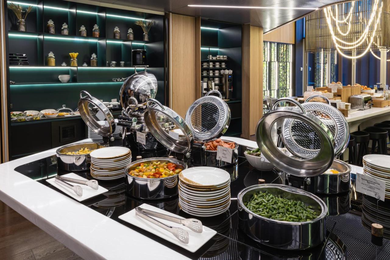 Novotel Living Almaty Jetisu 外观 照片