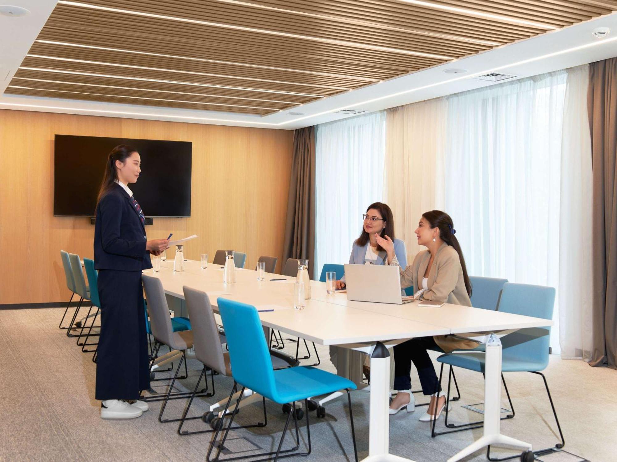 Novotel Living Almaty Jetisu 外观 照片