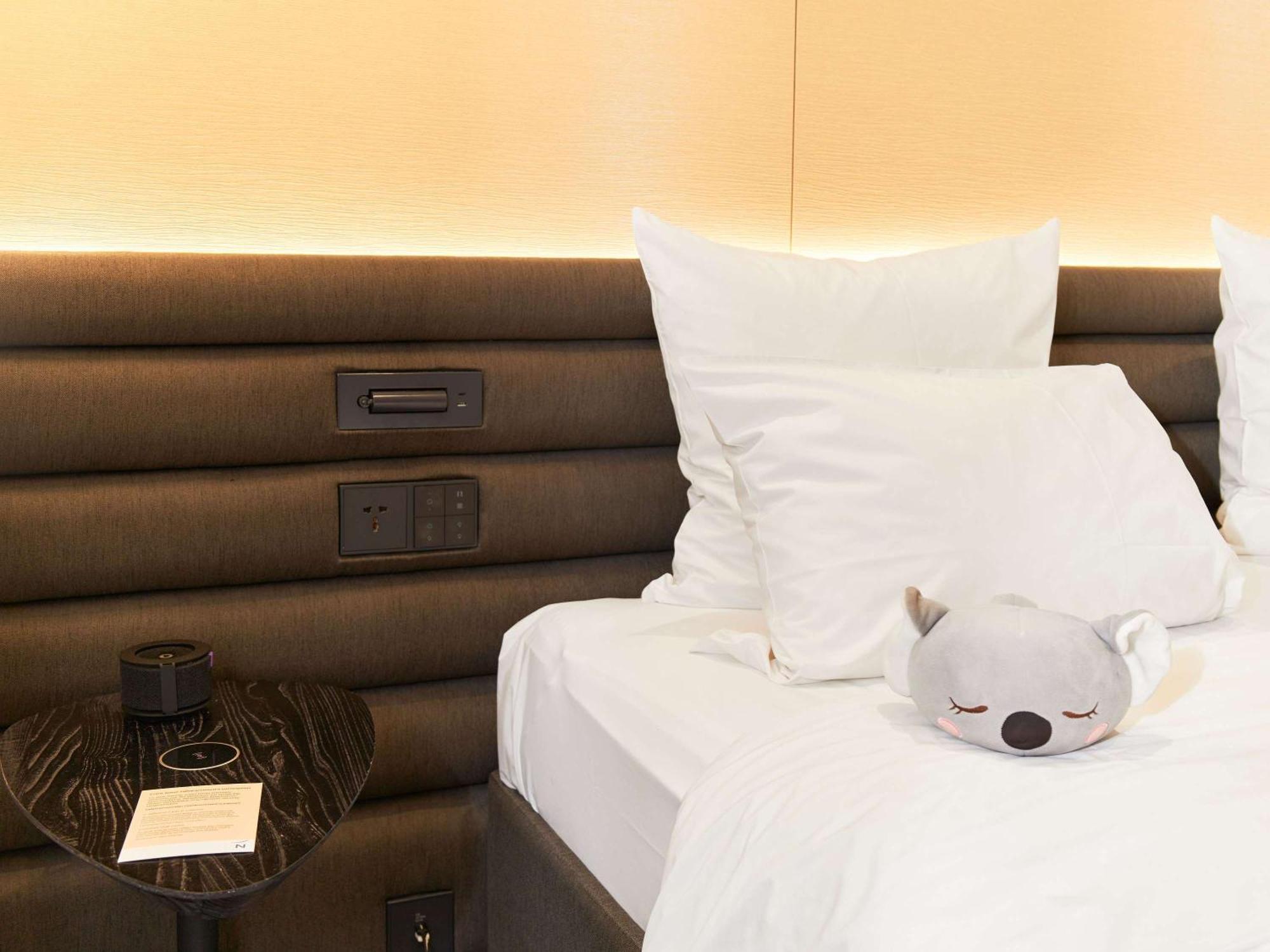 Novotel Living Almaty Jetisu 外观 照片